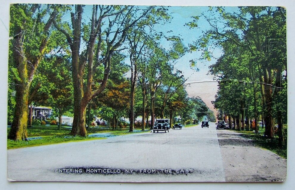 VINTAGE 1937 POSTCARD ENTERING MONTICELLO N.Y.
