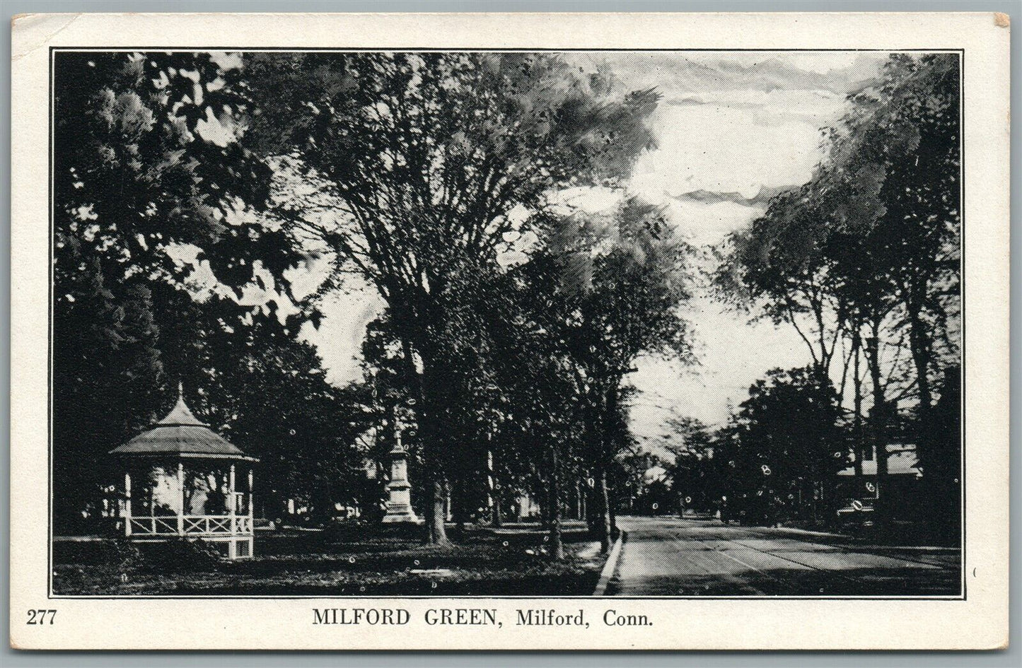 MILFORD CT MILFORD GREEN ANTIQUE POSTCARD