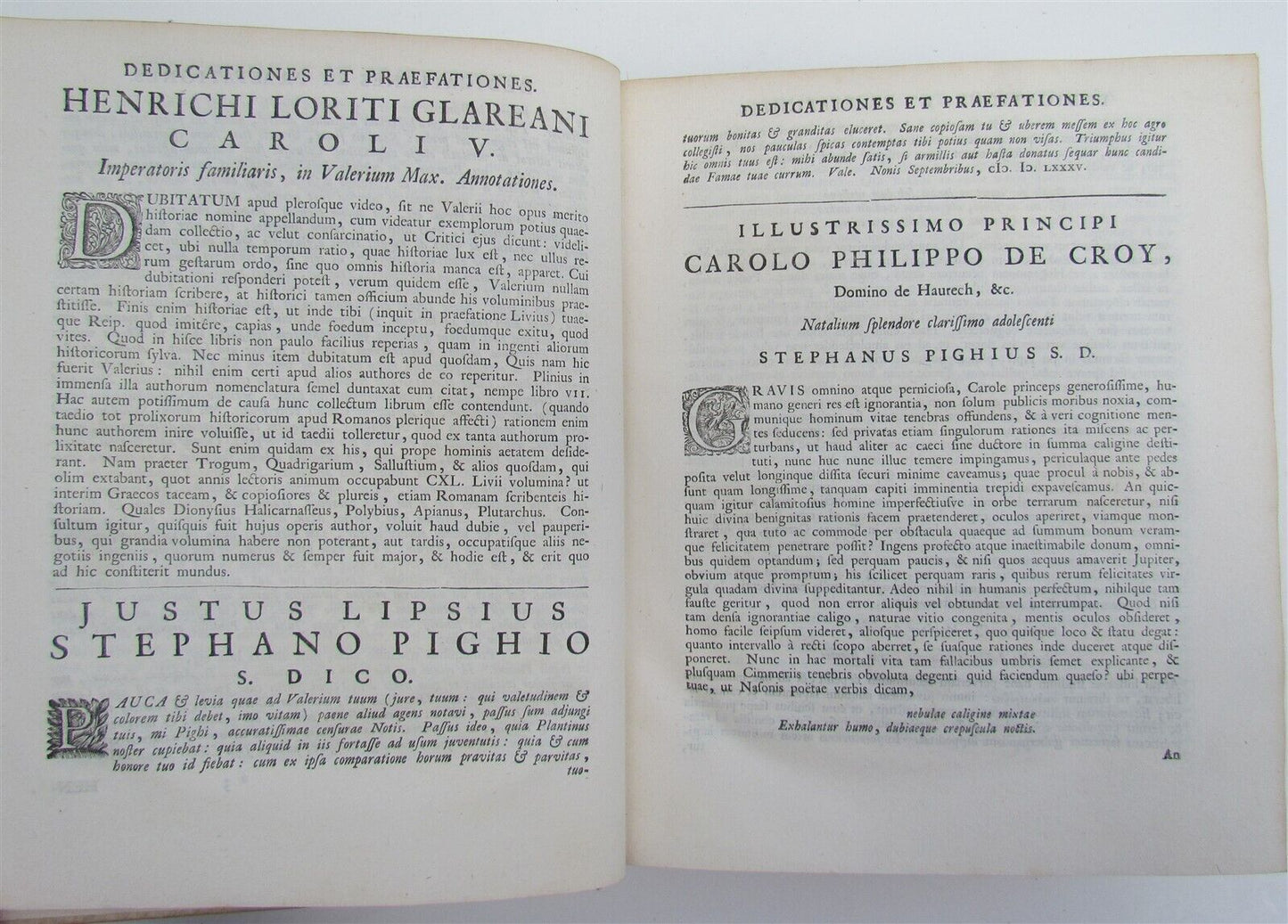 1726 FACTORUM DICTORUMQUE V. MAXIMUS ANTIQUE w/ HAGUE COAT OF ARMS VELLUM LATIN