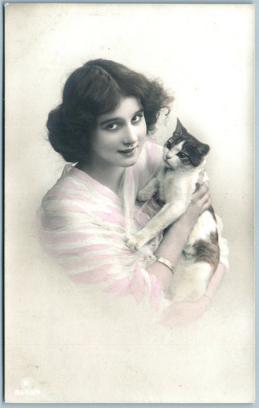 PRETTY GIRL w/CAT ANTIQUE REAL PHOTO POSTCARD RPPC