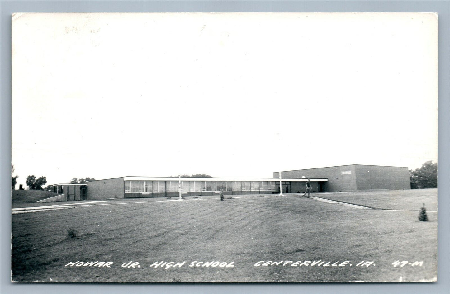 CENTERVILLE IA HOWAR JR. HIGH SCHOOL VINTAGE REAL PHOTO POSTCARD RPPC