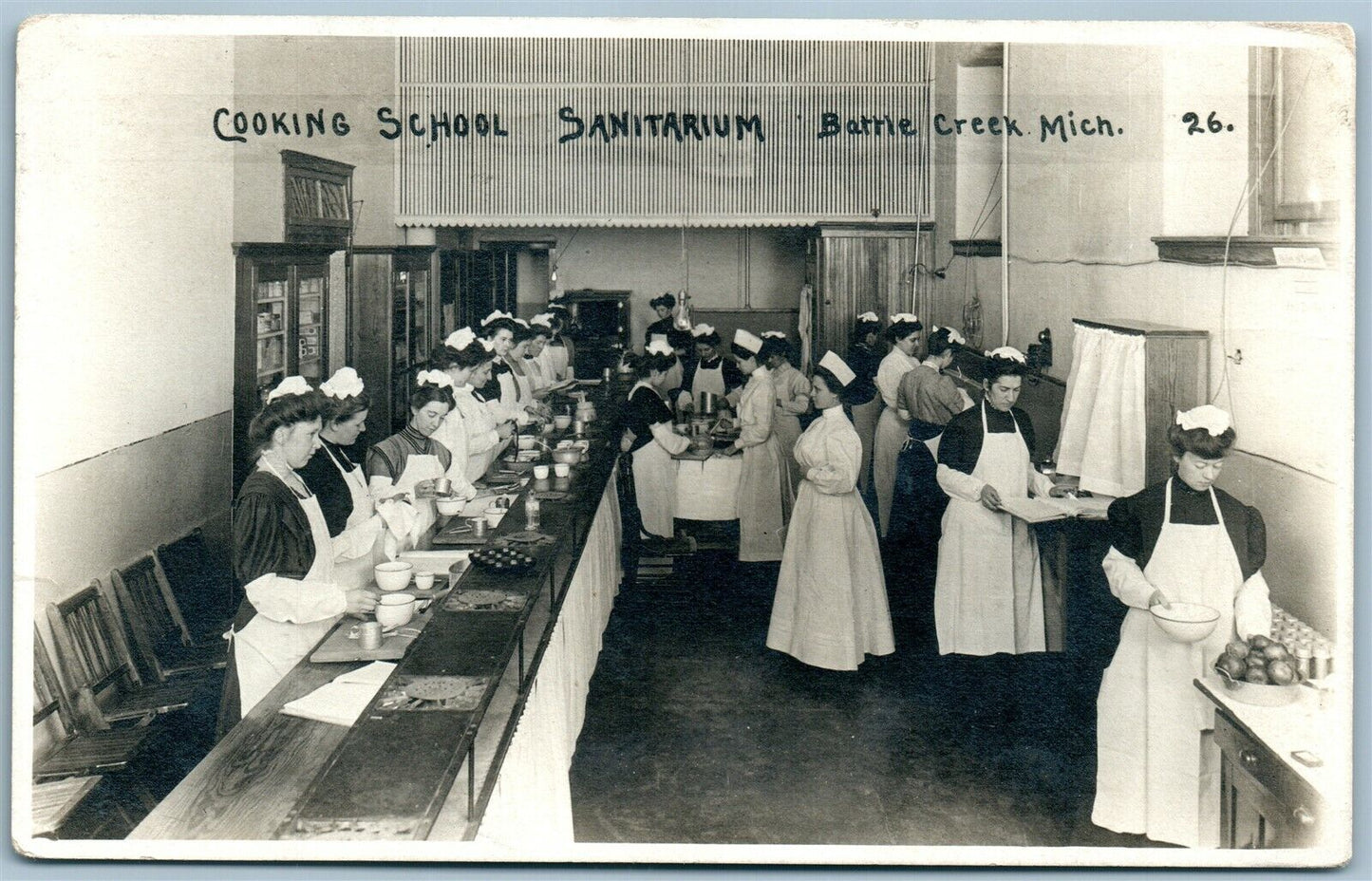 BATTLE CREEK MI SANITARIUM COOKING SCHOOL ANTIQUE REAL PHOTO POSTCARD RPPC