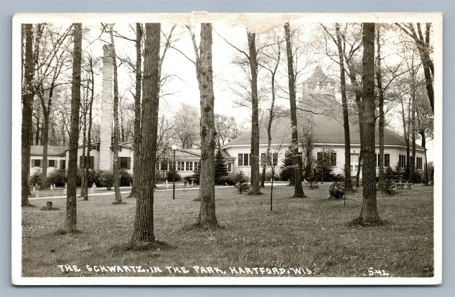 HARTFORD WI SCHWARTZ IN THE PARK VINTAGE REAL PHOTO POSTCARD RPPC