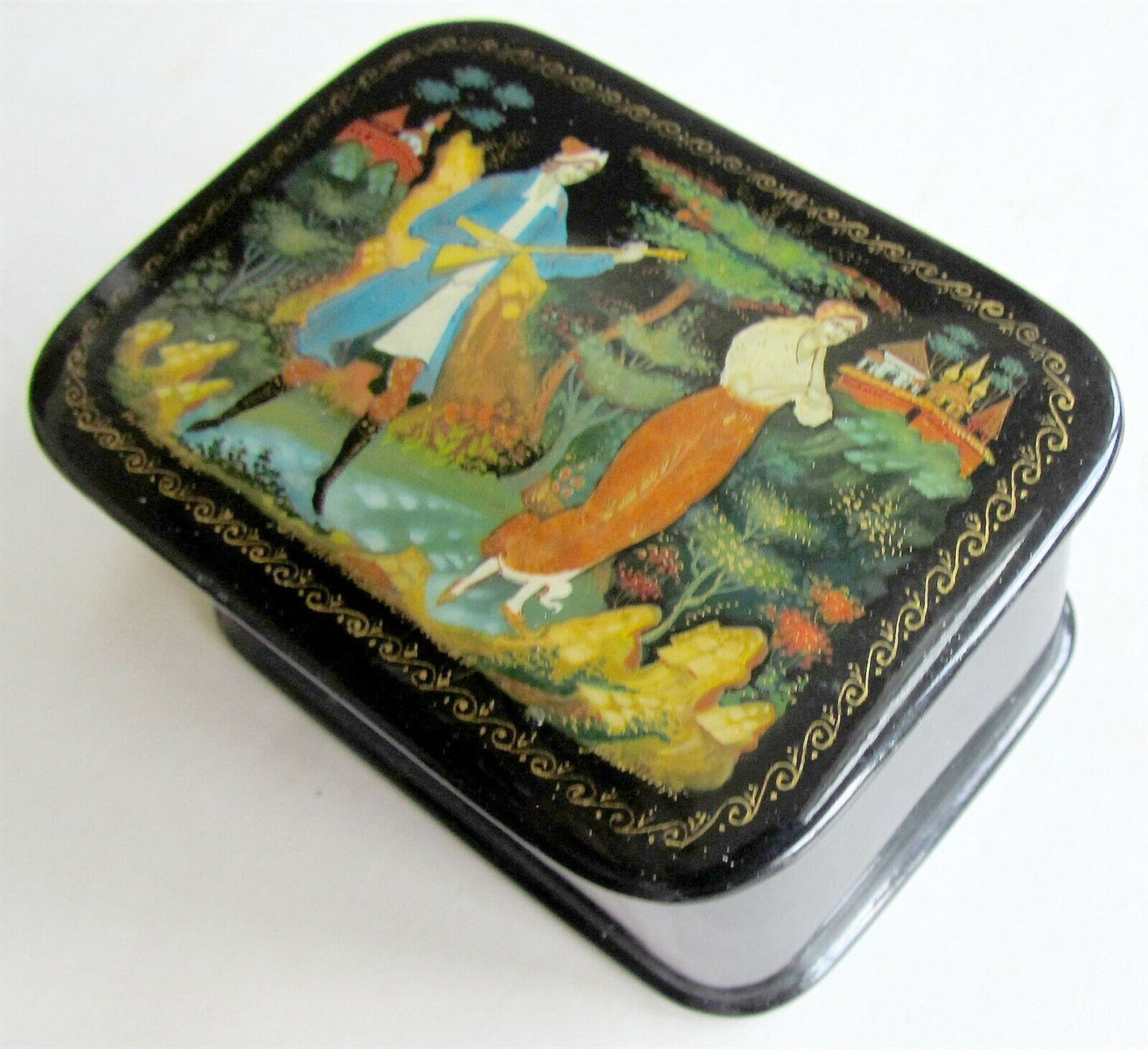 RUSSIAN PALEKH LACQUER BOX 1992 SIGNED BEAUTIFUL QUALITY