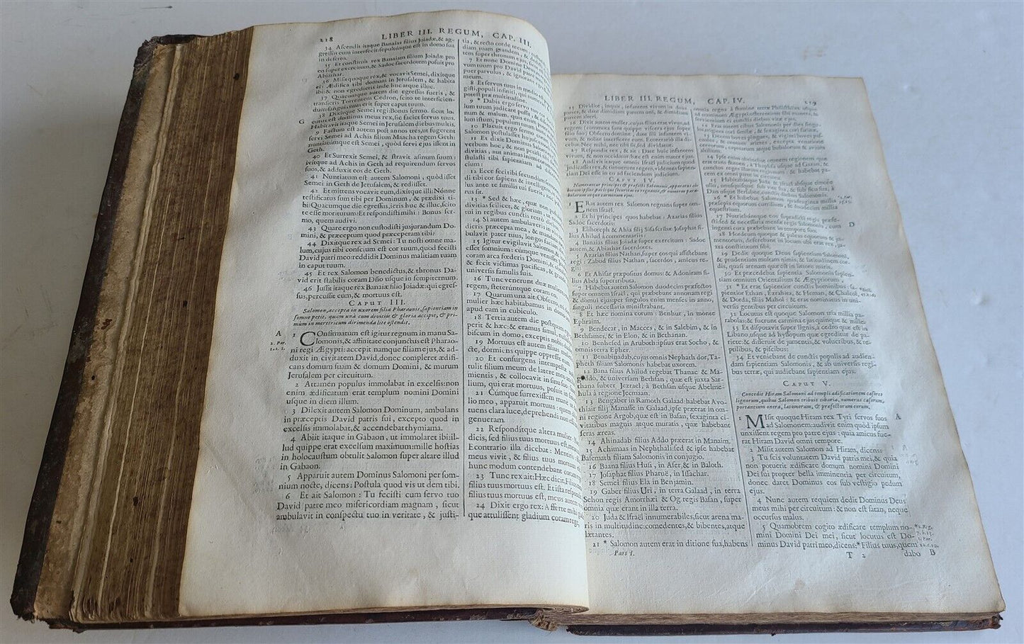 1675 BIBLE in LATIN ANTIQUE FOLIO printed in Lyon France