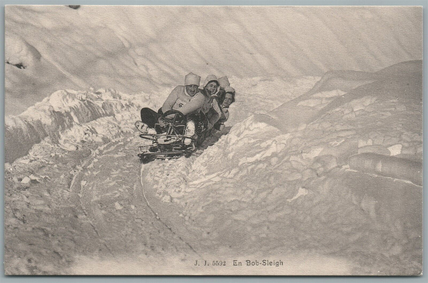 SWITZERLAND EN-BOB SLEIGH ANTIQUE POSTCARD