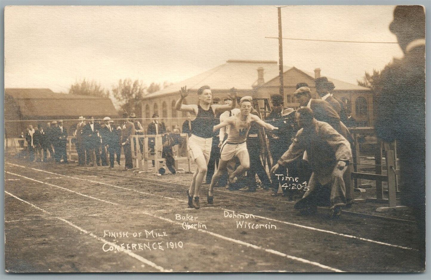 ATHLETICS SPORT COMPETITION FINISH OF MILE 1910 ANTIQUE REAL PHOTO POSTCARD RPPC