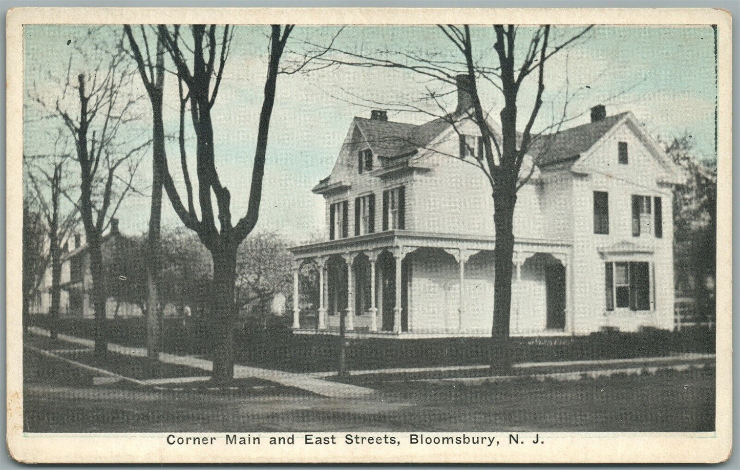 BLOOMSBURY NJ CORNER MAIN & EAST STREETS ANTIQUE POSTCARD