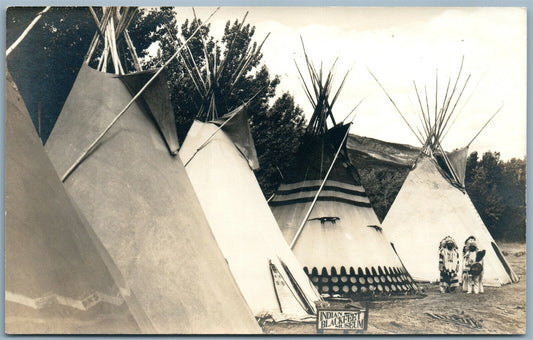 AMERICAN INDIAN BLACKFEET MUSEUM WIGWAMS ANTIQUE REAL PHOTO POSTCARD RPPC