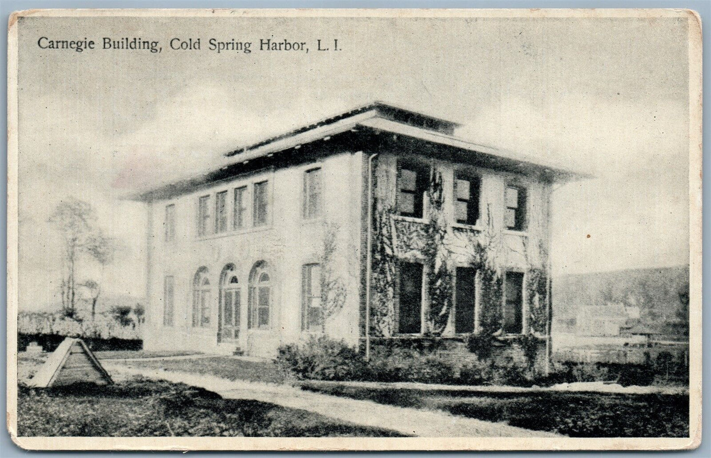 COLD SPRING HARBOR LONG ISLAND N.Y. CARNEGIE BUILDING 1948 VINTAGE POSTCARD