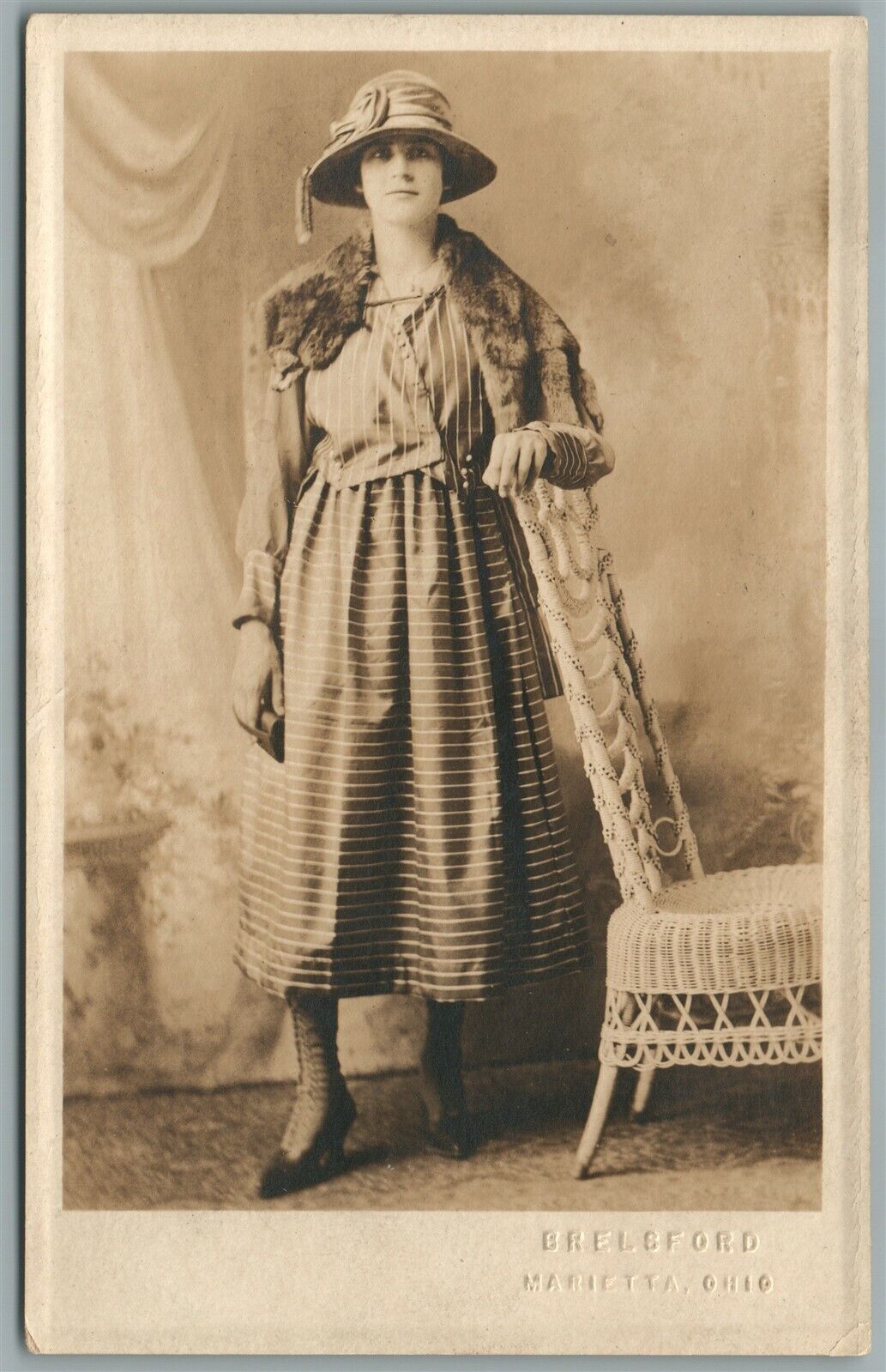 MARTSVILLE OH LADY STUDIO PHOTO ANTIQUE REAL PHOTO POSTCARD RPPC