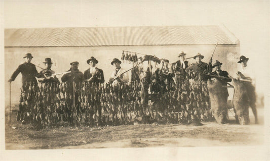 HUNTERS w/ RIFLES ANTIQUE REAL PHOTO POSTCARD RPPC