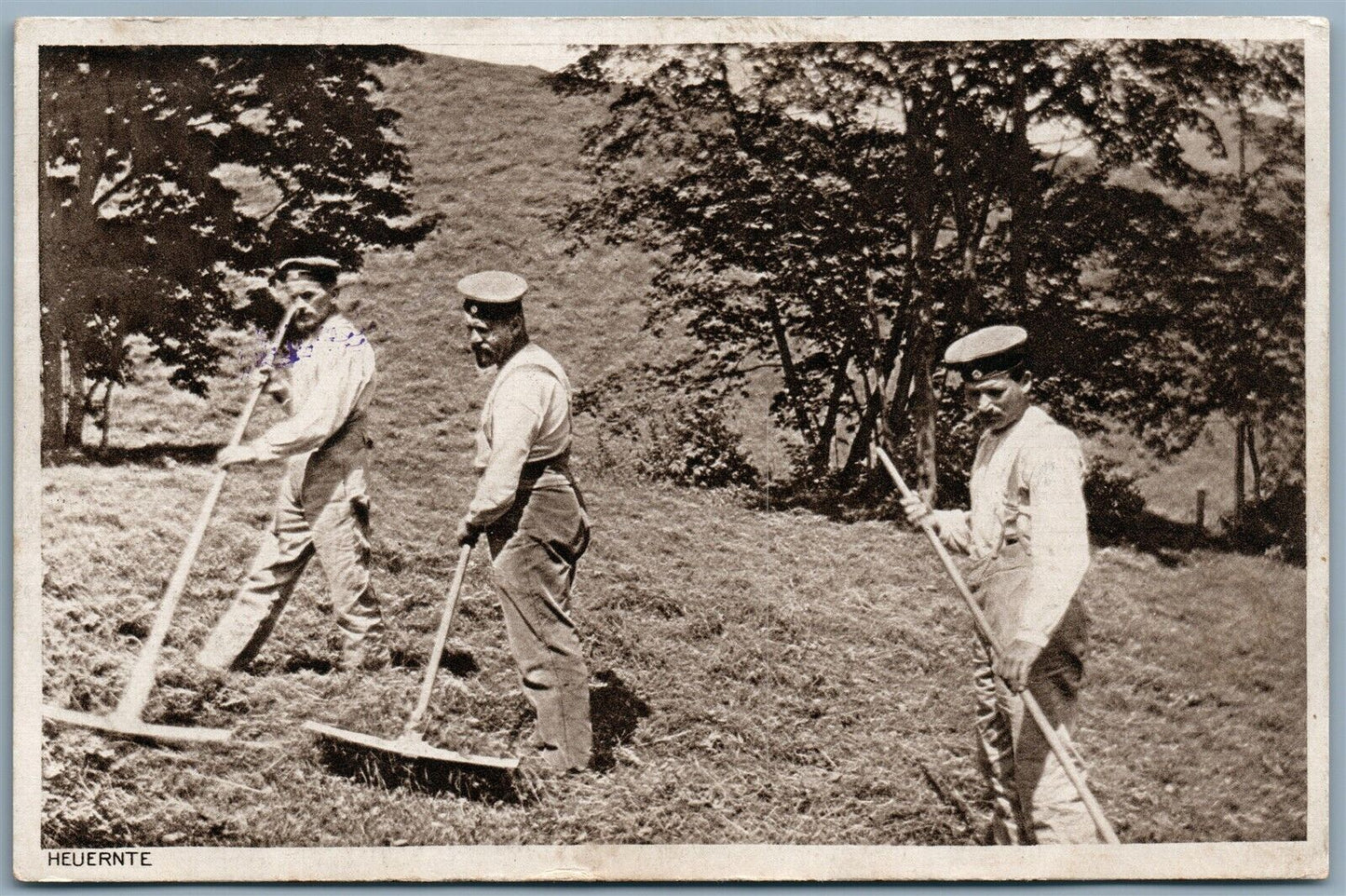 GERMAN WWI FELDPOSTKARTE 1916 ANTIQUE POSTCARD HEUERNTE HAYMAKING