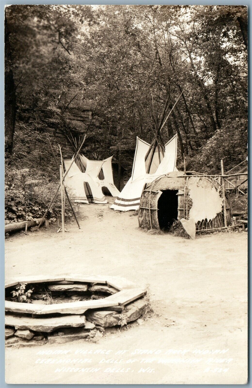 INDIAN VILLAGE STANO ROCK WISCONSIN DELLS ANTIQUE REAL PHOTO POSTCARD RPPC