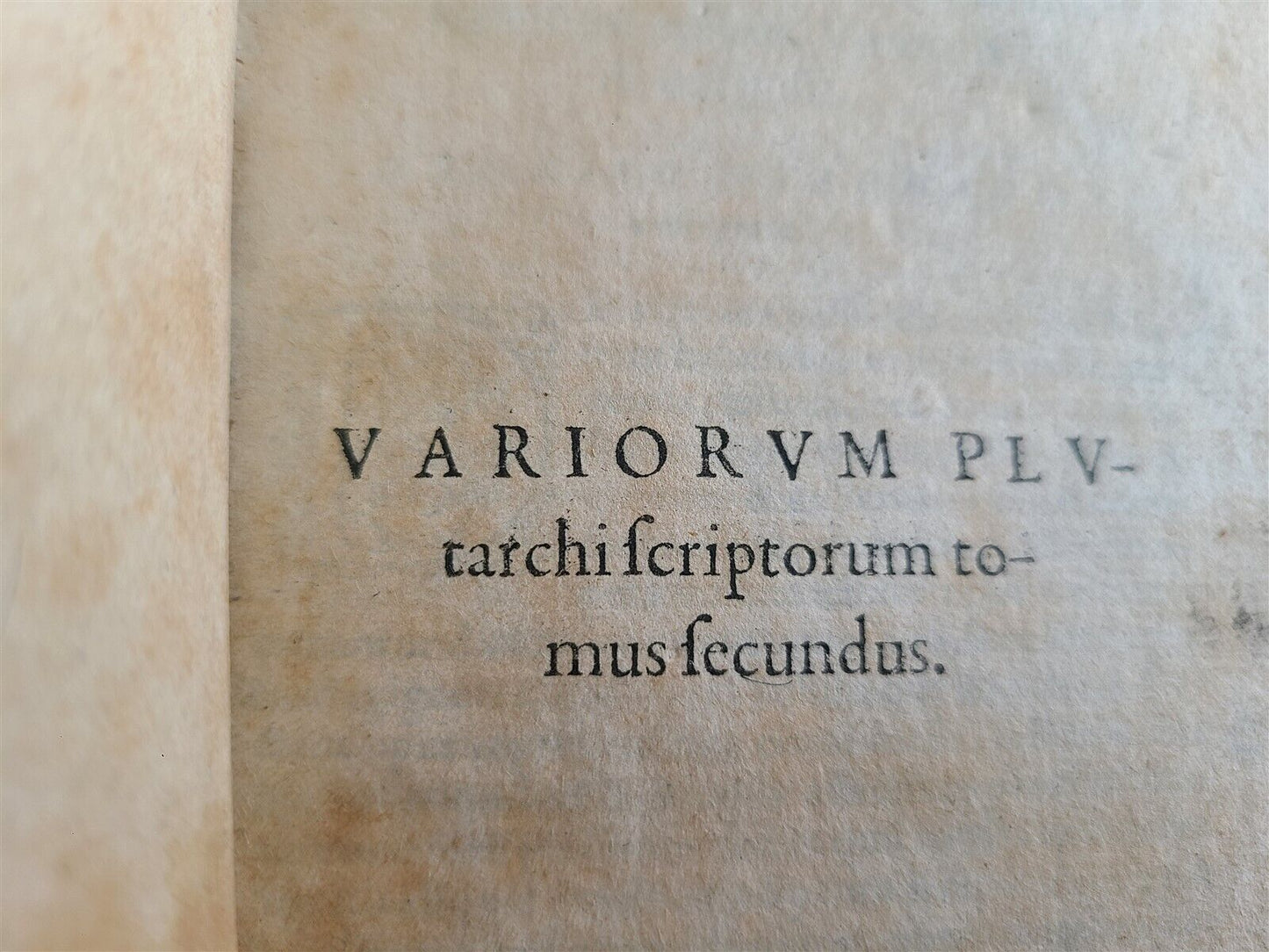 1572 PLUTARCH PARALLEL LIVES 2 volumes PLUTARCHI CHAERONENSIS PARALLELA antique