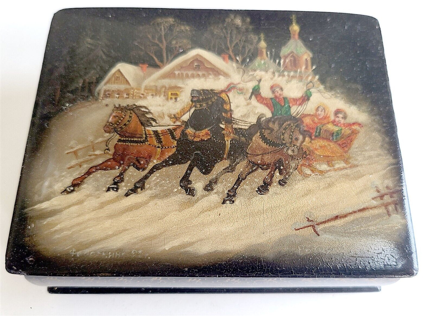 RUSSIAN FEDOSKINO LACQUER BOX HAND PAINTED VINTAGE TROYKA