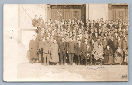 COLLEGE GRADUATES 1914 ANTIQUE REAL PHOTO POSTCARD RPPC