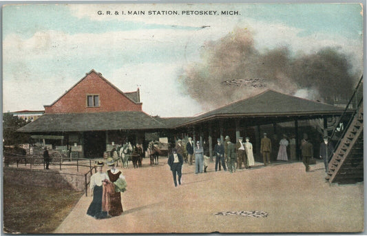 PETOSKEY MI RAILROAD RAILWAY DEPOT STATION ANTIQUE POSTCARD