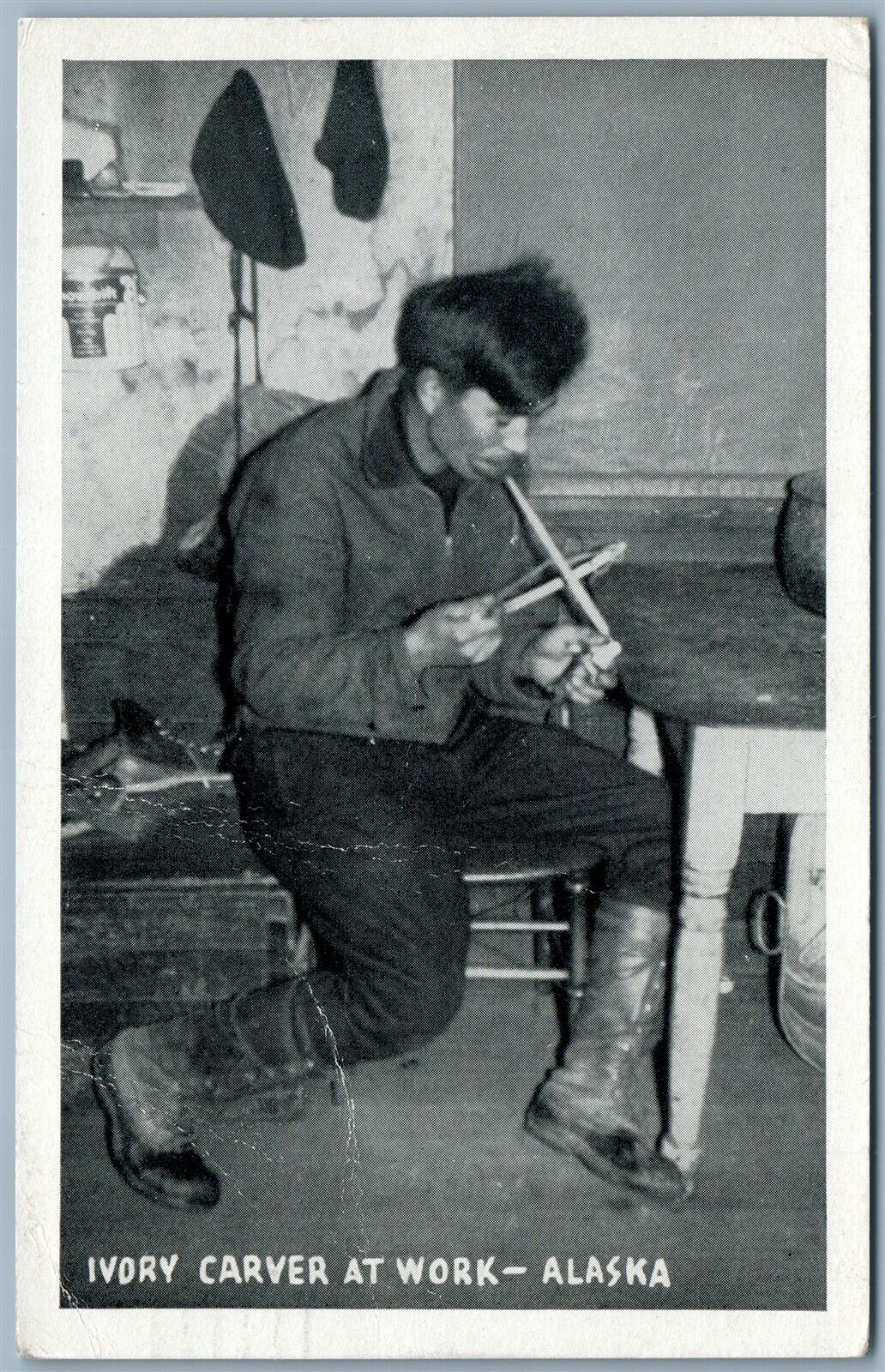 ESKIMO CARVER AT WORK ALASKA 1948 VINTAGE POSTCARD