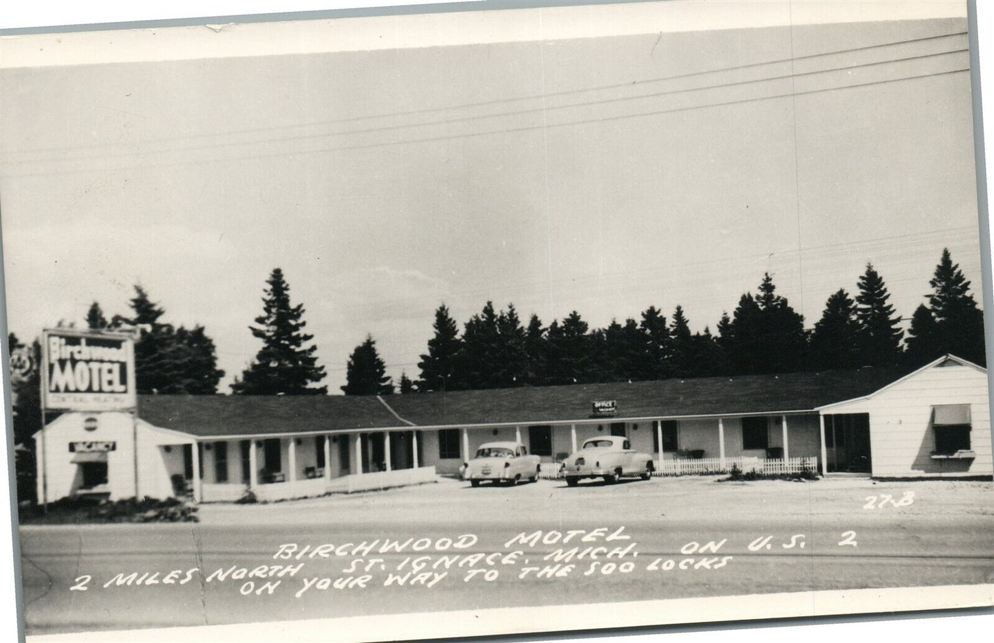 ST.IGNACE MI BIRCHWOOD MOTEL VINTAGE REAL PHOTO POSTCARD RPPC