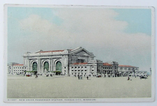 VINTAGE 1919 POSTCARD UNION PASSENGER STATION KANSAS CITY MO depot train railway