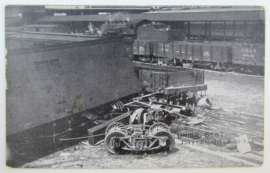 VINTAGE POSTCARD 1913 GREAT DAYTON FLOOD, OHIO railroad railway train
