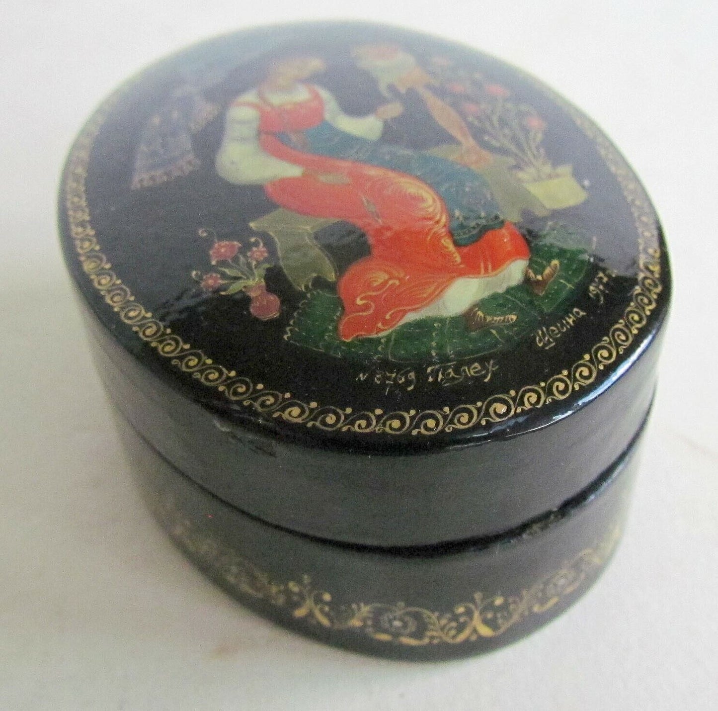 RUSSIAN 1977 PALEKH vintage LACQUER BOX SIGNED HAND PAINTED MUSEUM QUALITY