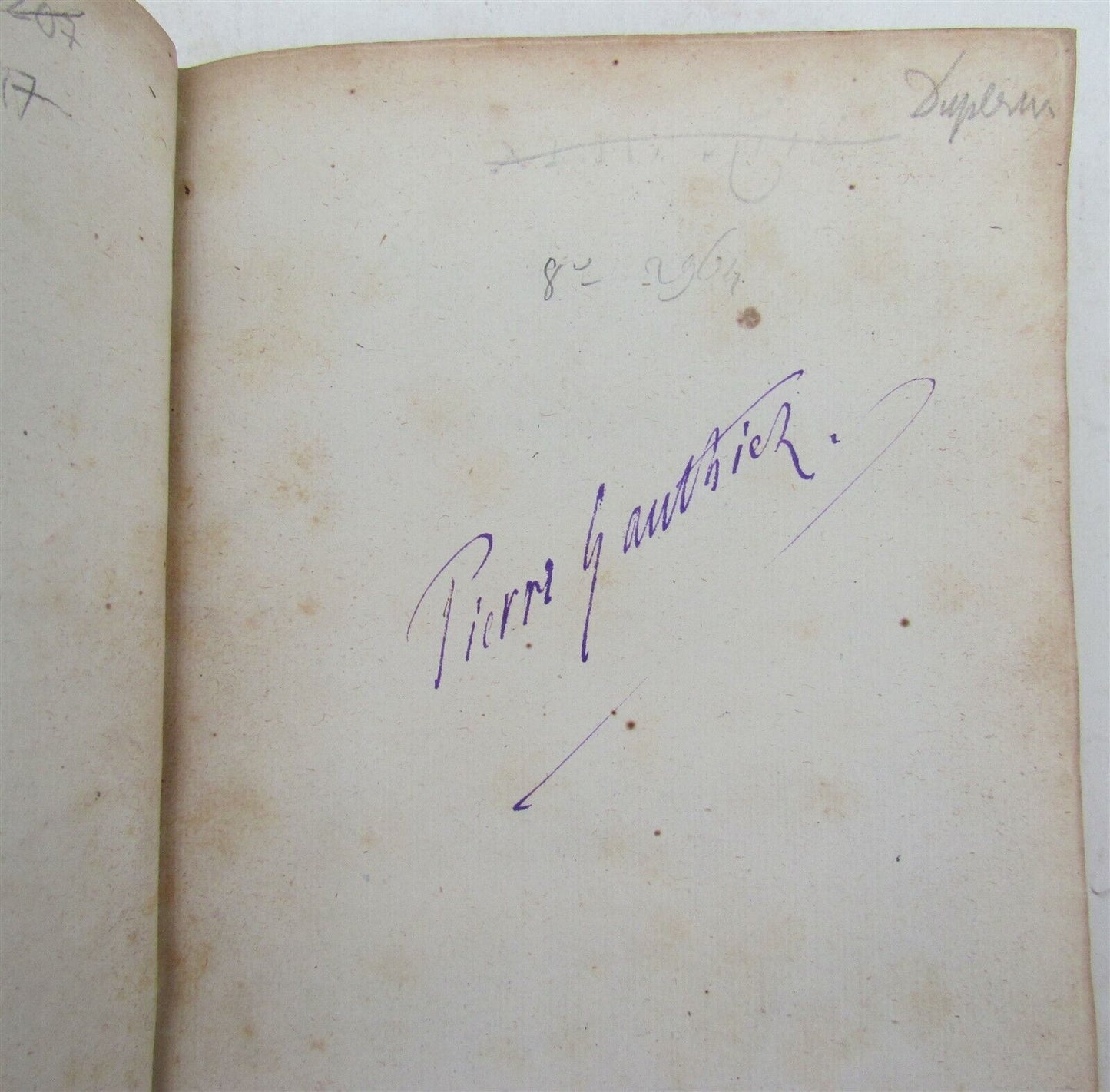 1552 Inscriptions placed under the True Images of the Famous Men antique book