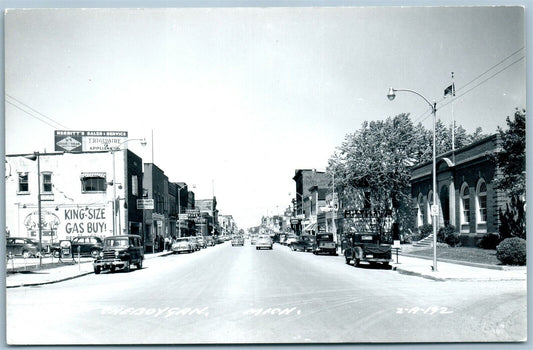 CHEBOYGAN MI STREET SCENE VINTAGE REAL PHOTO POSTCARD RPPC