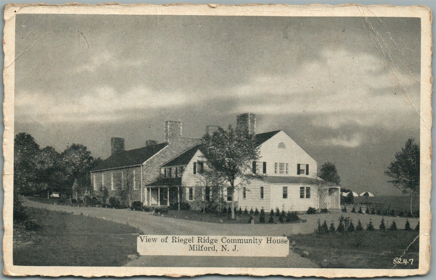 MILFORD NJ RIEGEL RIDGE COMMUNITY HOUSE VINTAGE POSTCARD