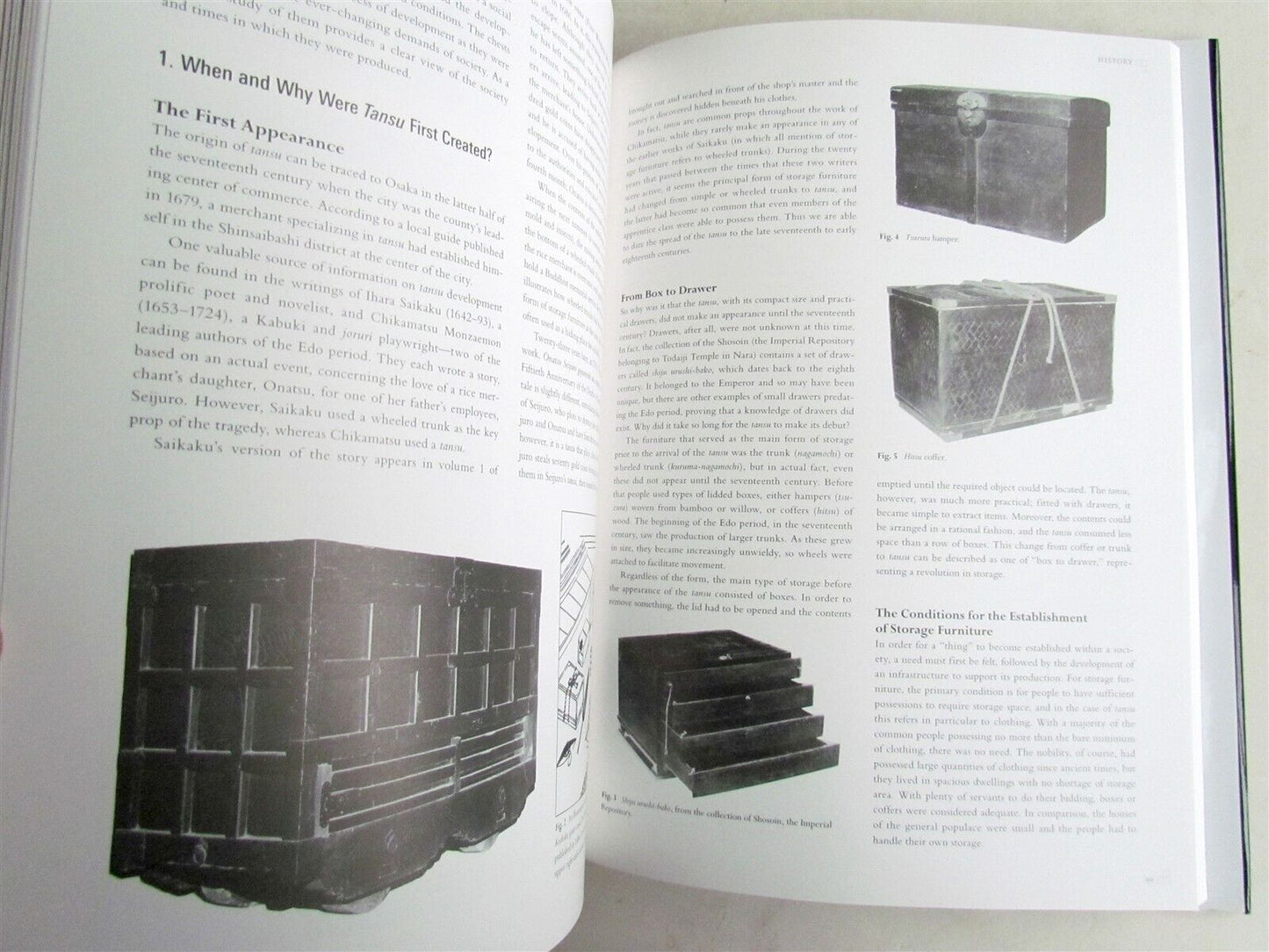 TRADITIONAL JAPANESE CHESTS PHOTO ILLUSTRATED REFERENCE GUIDE by KAZUKO KOIZUMI