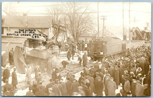 BATTLE CREEK MI TRAIN WRECK RAILROAD ACCIDENT ANTIQUE REAL PHOTO POSTCARD RPPC