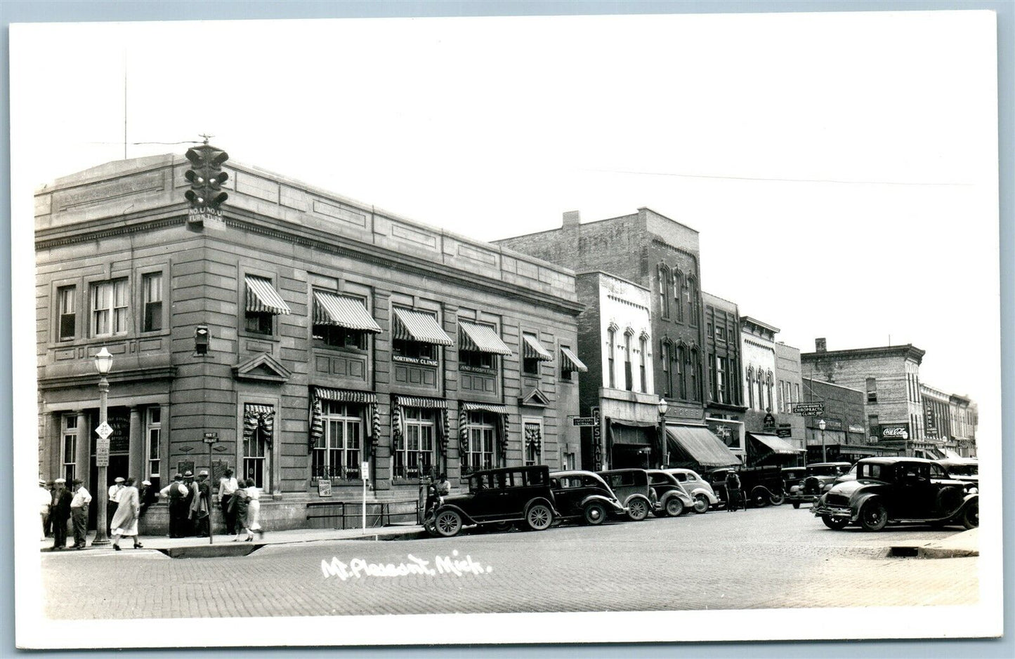 MT. PLEASANT MI STREET SCENE VINTAGE REAL PHOTO POSTCARD RPPC