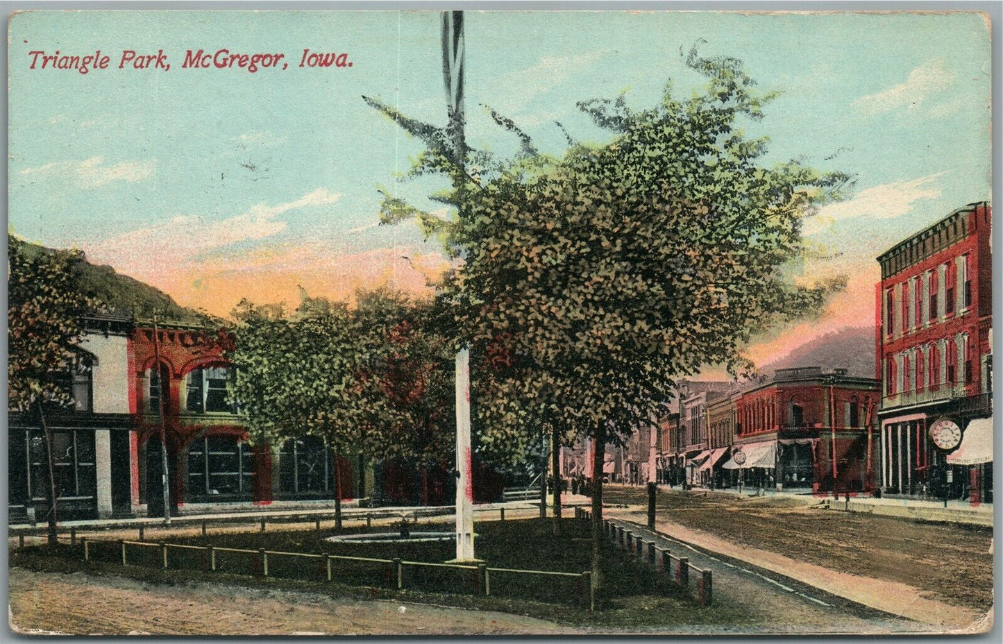 McGREGOR IA TRIANGLE PARK ANTIQUE POSTCARD