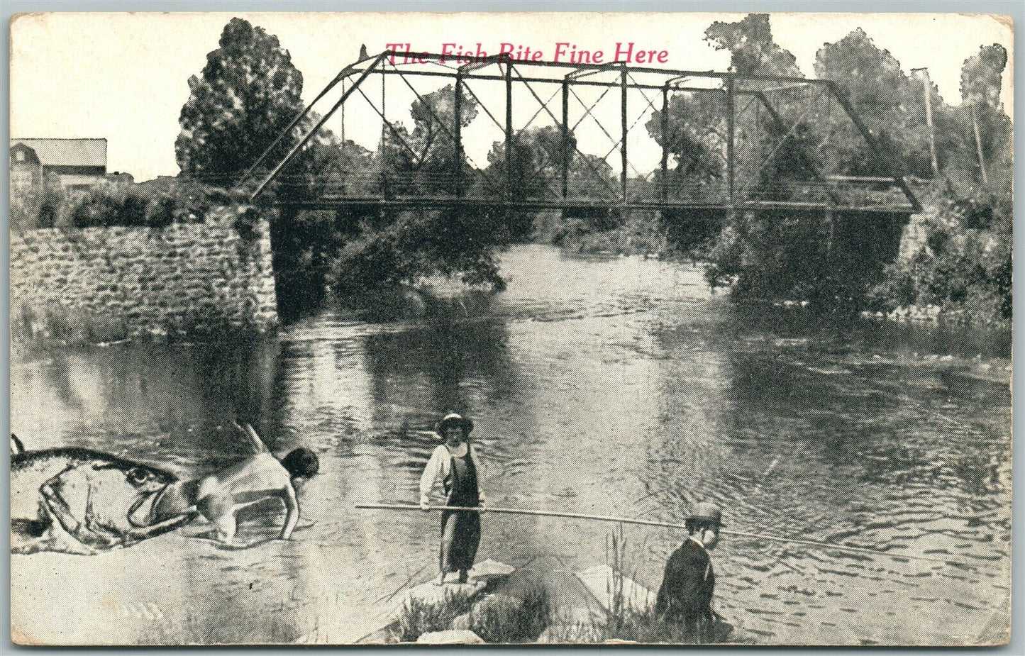 EXAGGERATED FISHING ANTIQUE 1913 POSTCARD FISH BITE FINE HERE