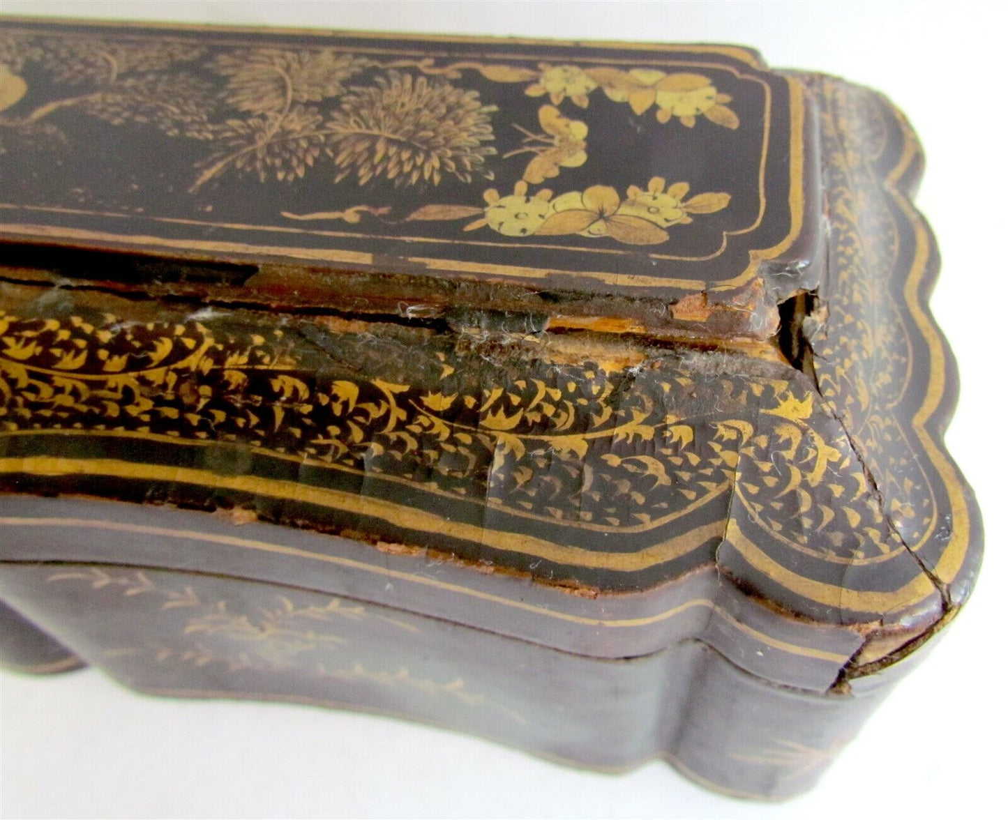 CHINESE or JAPANESE ANTIQUE ORIENTAL ASIAN LACQUER BOX w/ LOCK asian