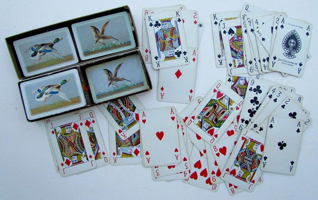 VINTAGE BRITISH PLAYING CARDS DOUBLE DECK w/ BOX by JOHN WADDINGTON Birds backs