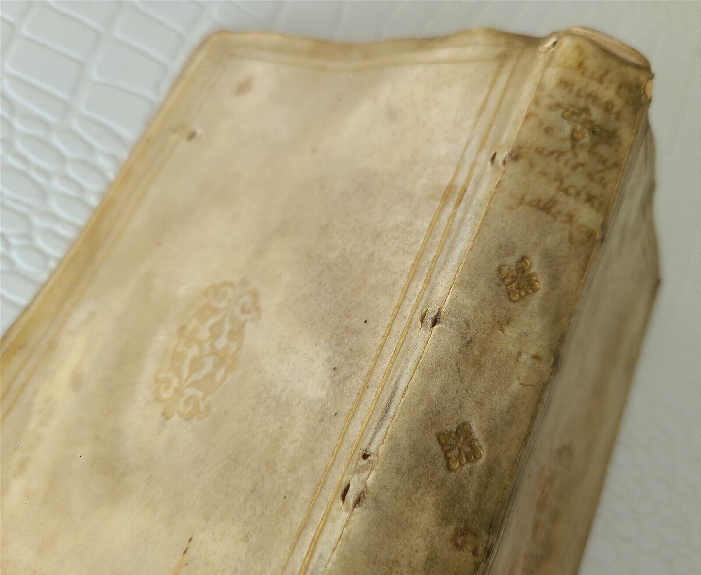 1545 FRENCH HISTORY by Philippe de Commines antique VELLUM BINDING 16th CENTURY