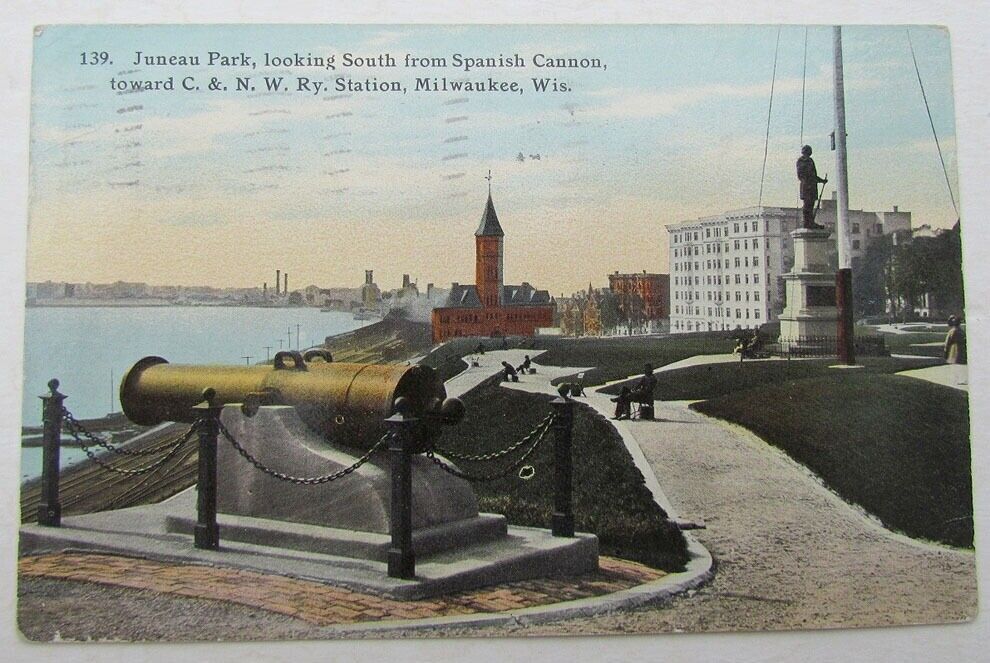 VINTAGE 1911 POSTCARD JUNEAU PARK C. & N.W. Ry. STATION MILWAUKEE WIS. railroad