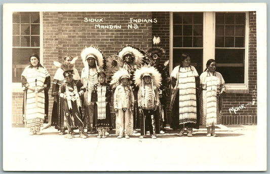 SIOUX INDIANS MANDAN N.D. ANTIQUE REAL PHOTO POSTCARD RPPC