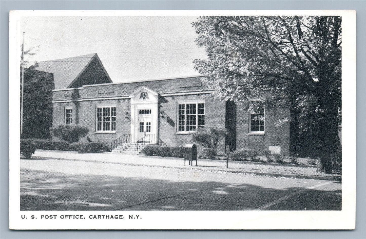 CARTHAGE NY US POST OFFICE VINTAGE POSTCARD