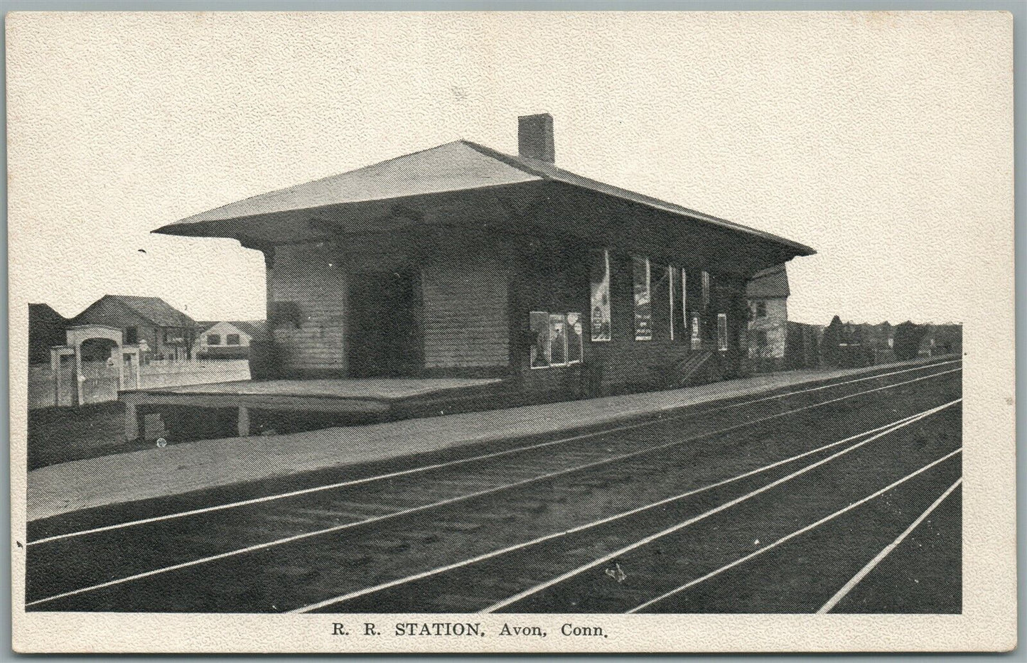 AVON CT RAILROAD STATION RAILWAY TRAIN DEPOT ANTIQUE POSTCARD