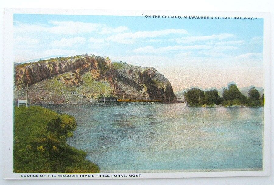 VINTAGE POSTCARD on CHICAGO MILWAUKEE & ST.PAUL RAILWAY MISSOURI RIVER railroad