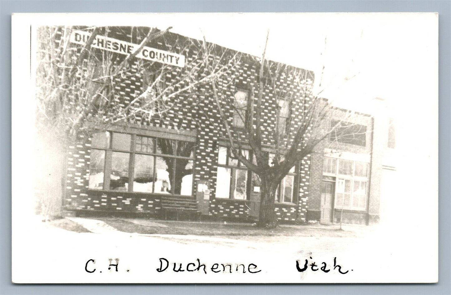 DUCHESNE COUNTY UT COURT HOUSE VINTAGE REAL PHOTO POSTCARD RPPC