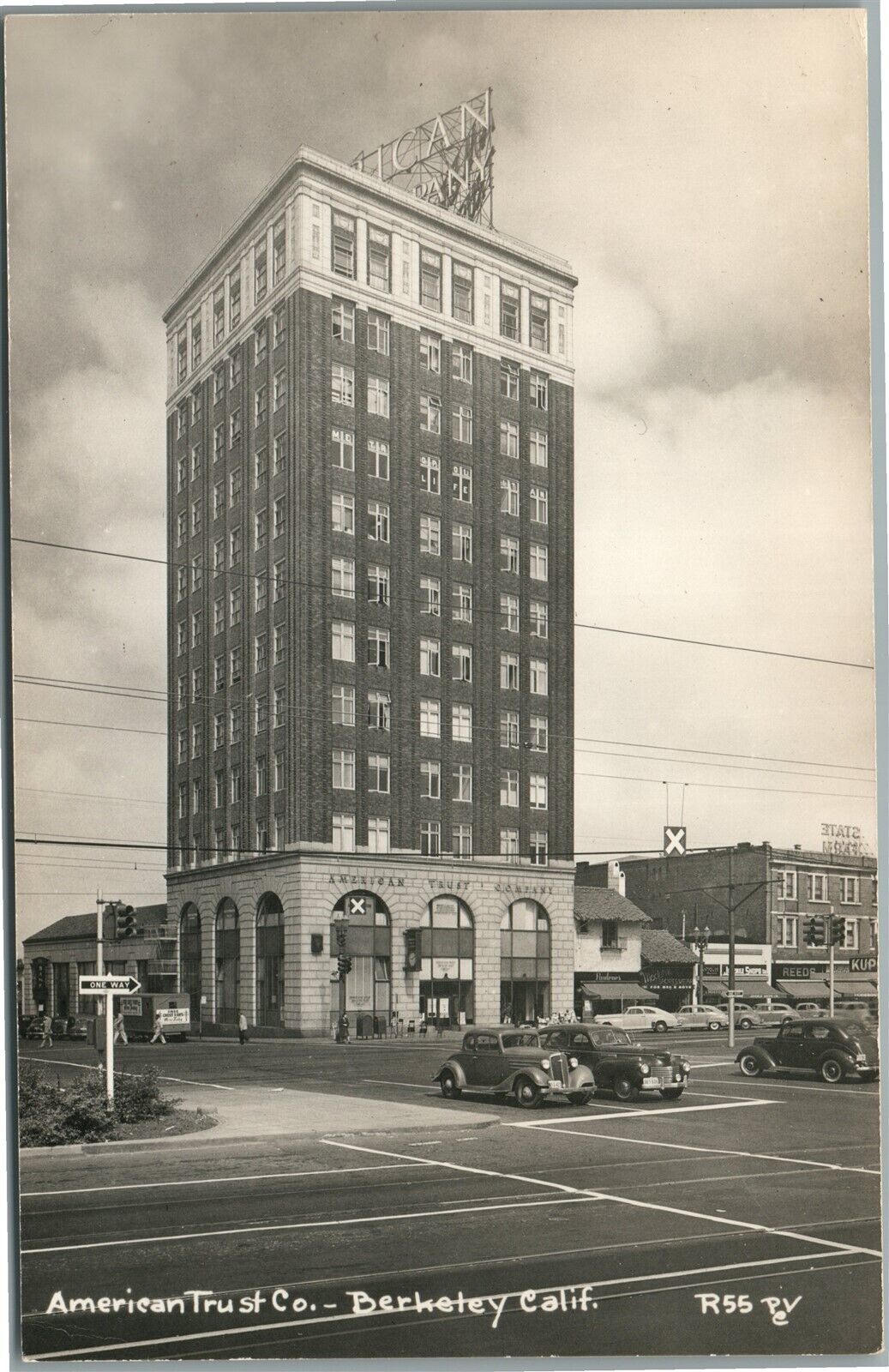 BERKELEY CA AMERICAN TRUST COMPANY VINTAGE REAL PHOTO POSTCARD RPPC