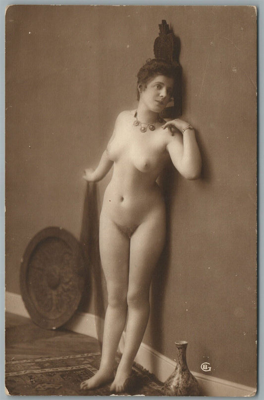 FEMALE PHOTO MODEL ANTIQUE POSTCARD RPPC