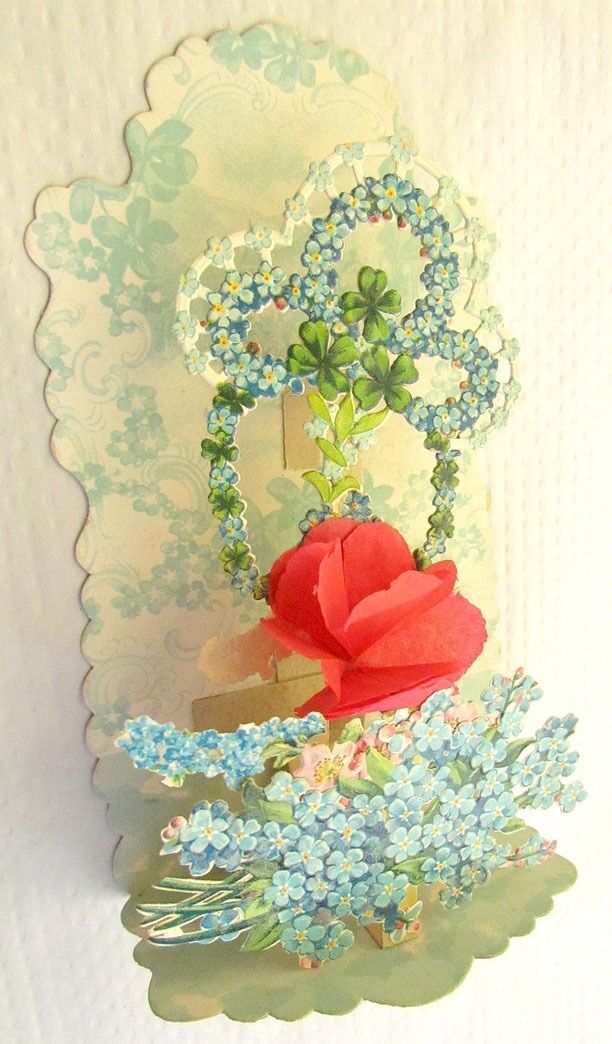 ANTIQUE DIMENSIONAL FOLDING POSTCARD w/ FLOWERS from NEWARK N.J.