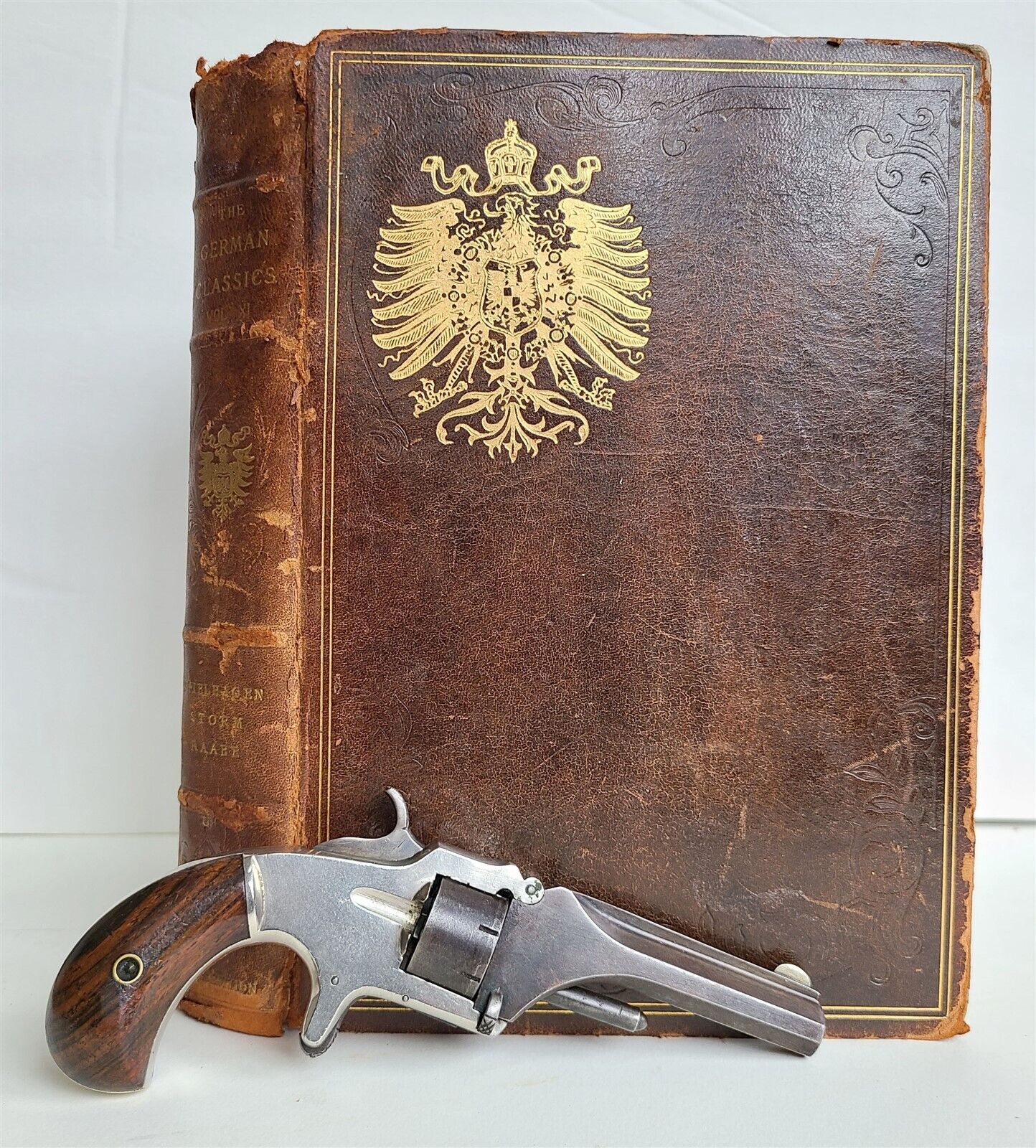 ANTIQUE REVOLVER in BOOK SHAPE BOX HIDDEN SAFE