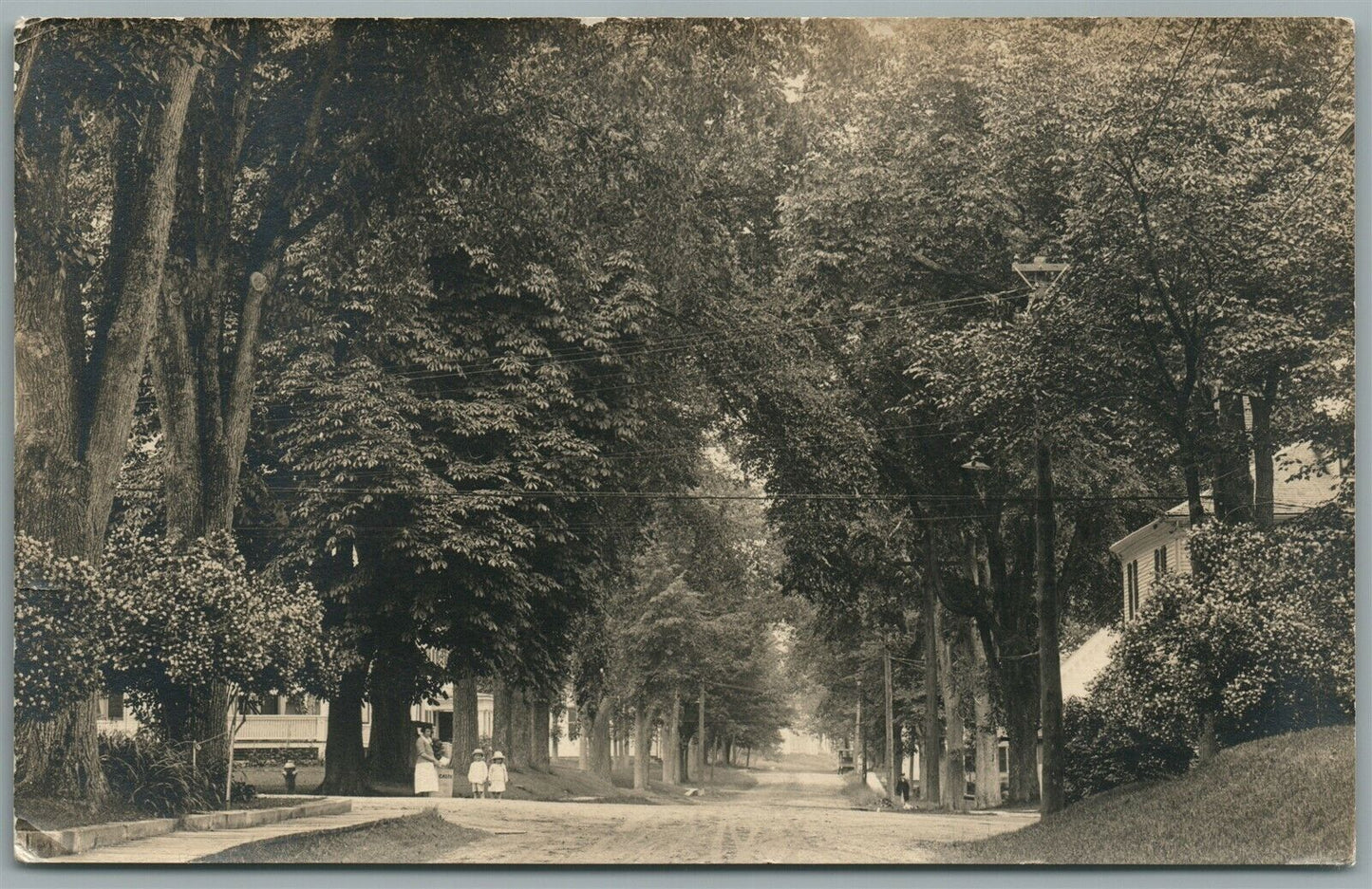 CASTINE ME STREET SCENE VINTAGE REAL PHOTO POSTCARD RPPC