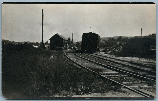 SMALL TRAIN STATION ANTIQUE REAL PHOTO POSTCARD RPPC RAILROAD RAILWAY DEPOT